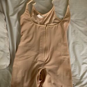 Wait trainer / butt lifter